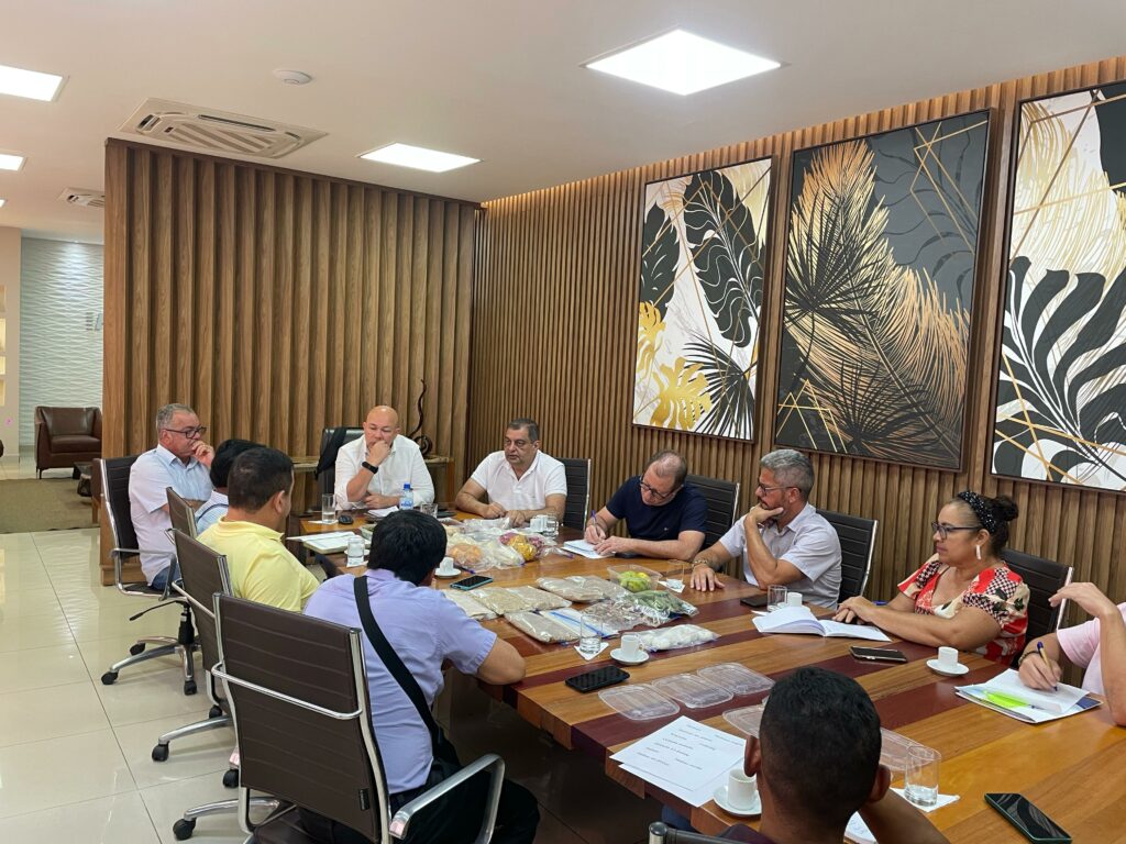 O encontro na Fieac contou com a presença de técnicos e diretores da Agência de Negócios do Acre (Anac). Foto: Jairo Carioca