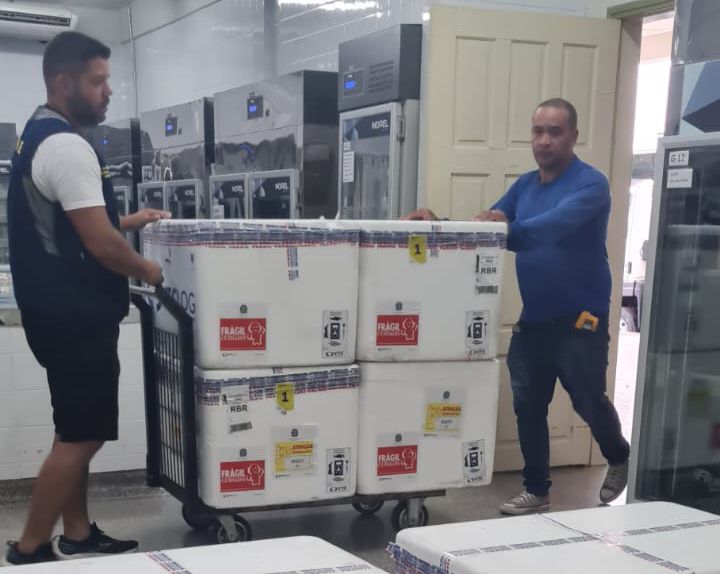 Saúde do Acre recebe primeiras doses da vacina Qdenga e inicia distribuição aos municípios