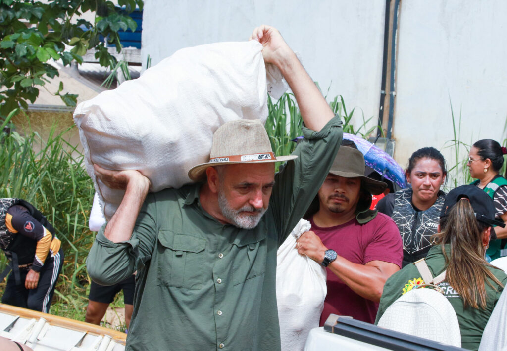 Alimentos adquiridos pelo PPA ajudaram na alimentação dos abrigos. Fotos: Marcos Vicentti/Secom