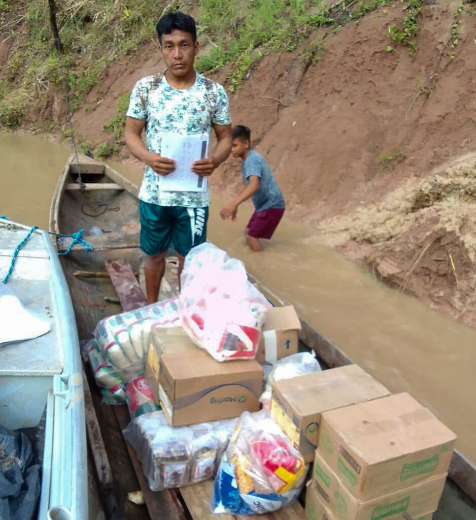 Alimentos chegam às comunidades pelo Rio Purus, em Santa Rosa. Foto: Arquivo/ Representação SEE de Santa Rosa do Purus