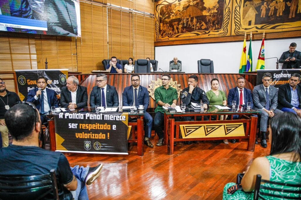 Audiência pública com os policiais penais foi realizada nesta segunda-feira na Aleac. Foto: Sérgio Vale