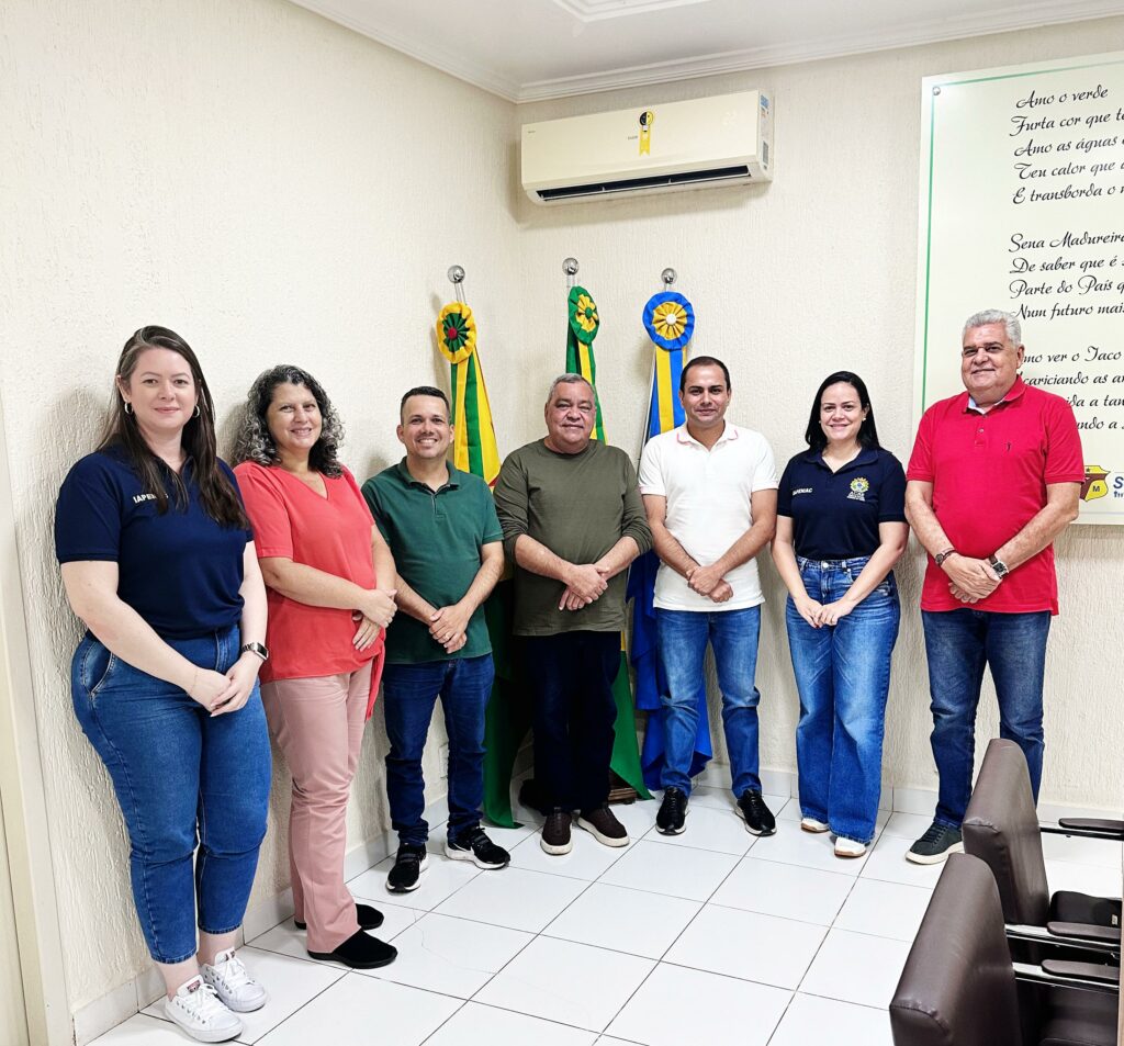 Departamento de Reintegração Social, reunida com Prefeito do Município de Sena Madureira. Foto: cedida