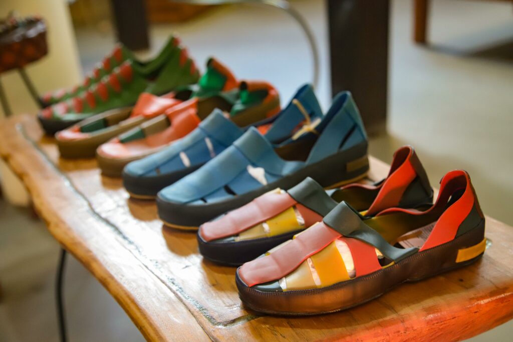 Calçados do Doutor Borracha são conhecidos internacionalmente pela qualidade e representatividade de um produto ecologicamente sustentável. Foto: Alice Leão/Sete