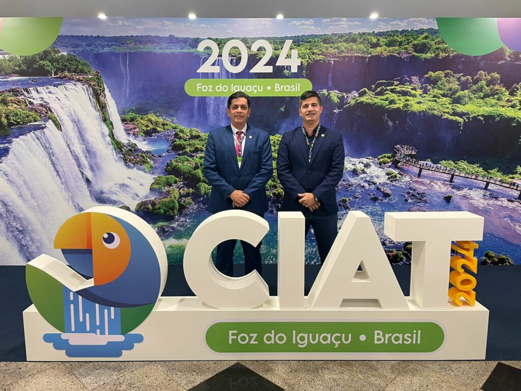 Delegação acreana é representada por Amarísio Freitas e Clóvis Gomes, secretário da Fazenda e adjunto da Receita, respectivamente. Foto: cedida