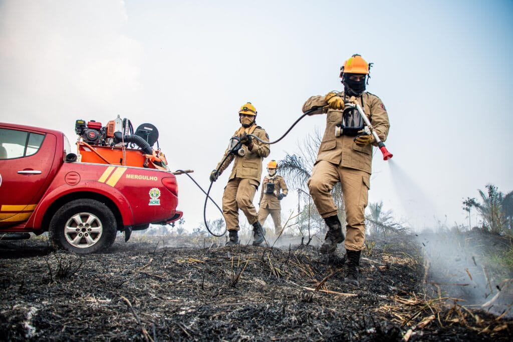 Operação Fogo Controlado visa combater incêndios que atingem estado durante período de estiagem. Foto: Neto Lucena/ Secom