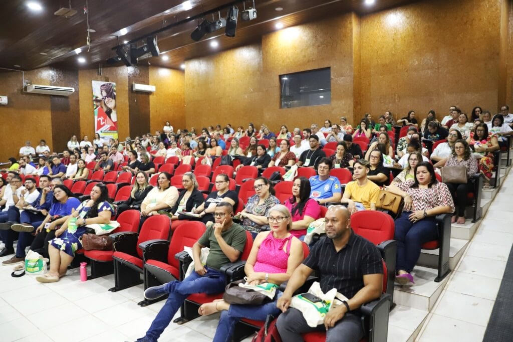 Seminário do novo ensino médio contou com a participação de gestores, assessores e coordenadores pedagógicos. Foto: Mardilson Gomes/SEE