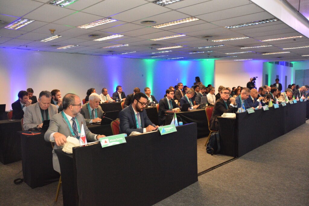 Evento discute renegociação de dívidas dos estados, benefícios fiscais na aquisição de automóveis para PcD, reforma tributária e outros. Foto: Comsefaz