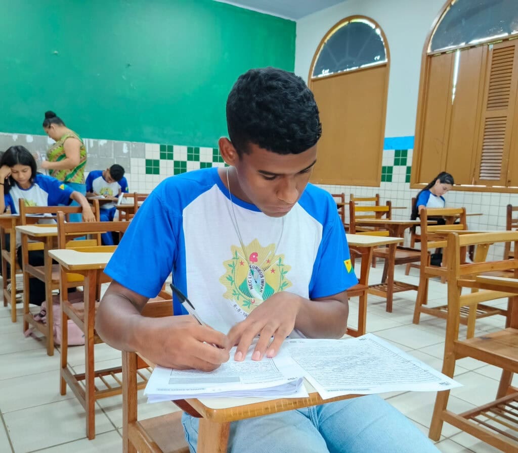 Todas as escolas da rede estadual mobilizaram os estudantes para participar do Dia D do Simula Enem. Foto: Dayana Soares/SEE