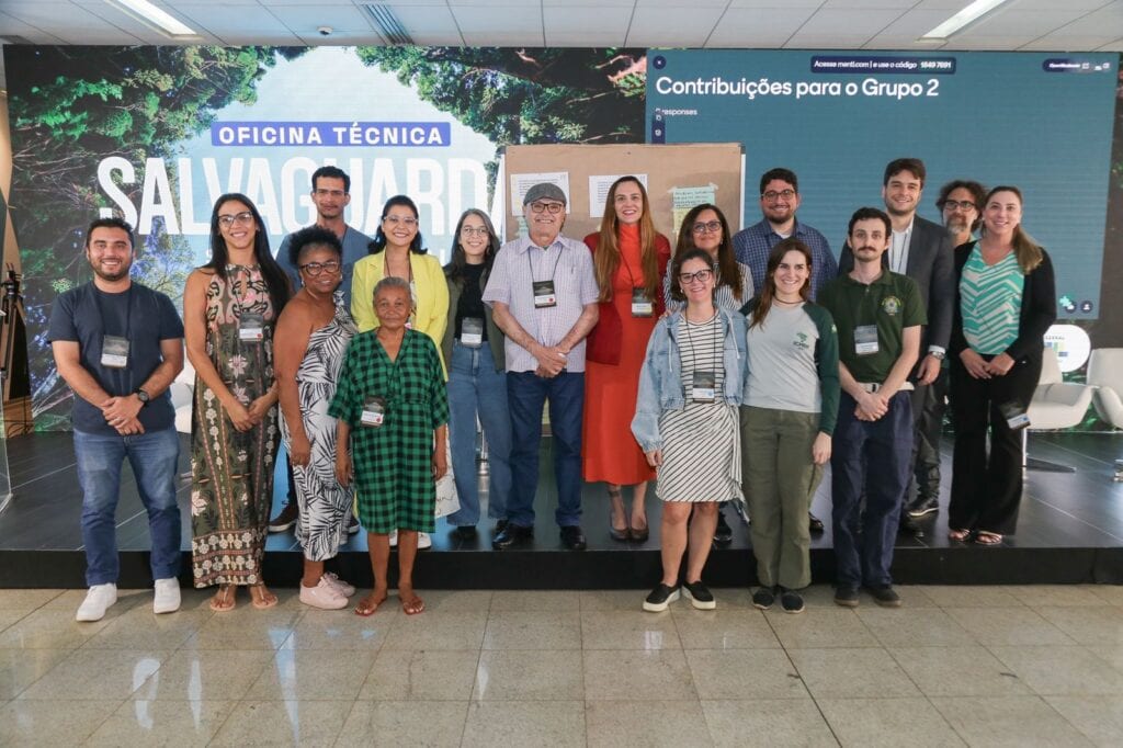 Lideranças da sociedade civil, povos indígenas e comunidades tradicionais do Acre e dos demais estados da Amazônia. Foto: Marco Aurélio