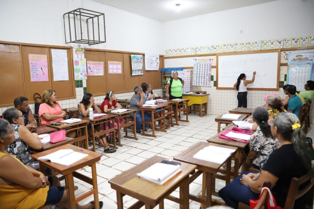 Turma do programa na Escola João Paulo II, em Rio Branco, tem 30 alunos. Foto: Mardilson Gomes/SEE