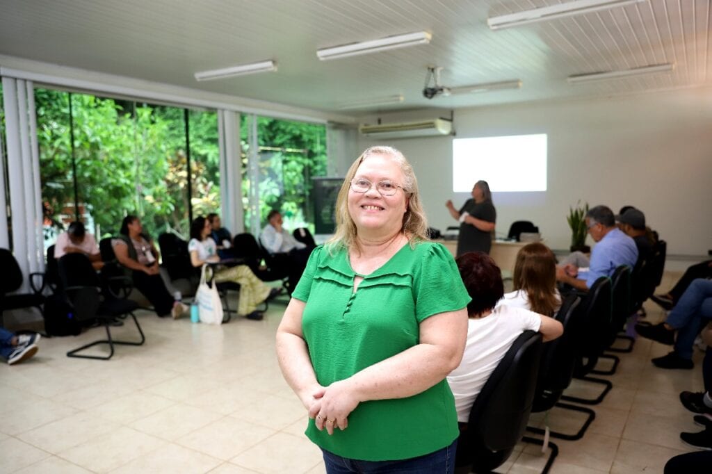 Chefe da Divisão de Educação Ambiental da SEE, Maria de Fátima Oliveria, reforça papel da educação na formação de cidadãos conscientes sobre meio ambiente. Foto: Mardilson Go mes/SEE