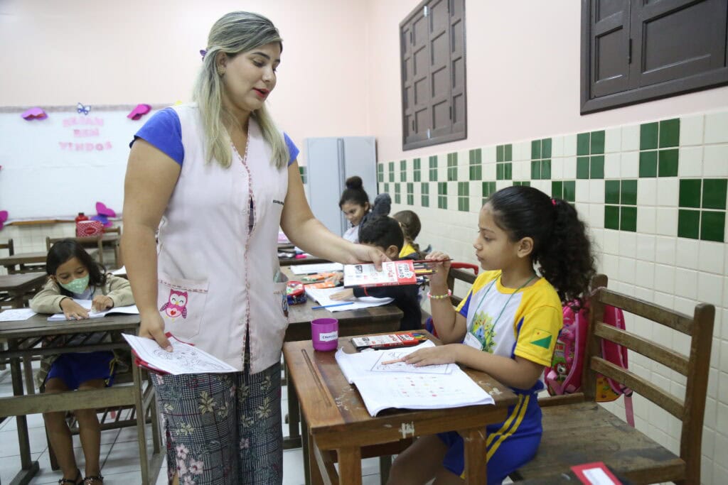 Assessores da SEE realizam acompanhamento pedagógico nas escolas. Foto: Mardilson Gomes/Arquivo SEE