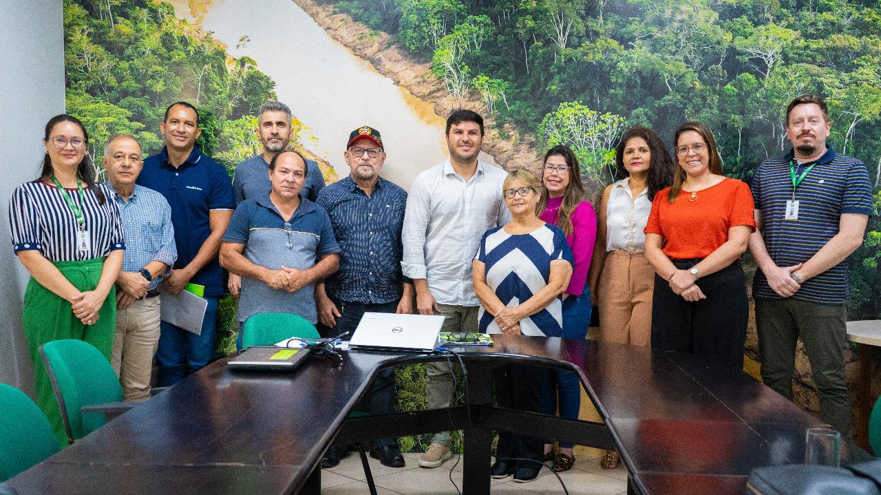 Em reunião ordinária, membros do Cemaf debatem ações para fortalecimento das políticas de sustentabilidade do Acre. Foto: Uêslei Araújo/Sema