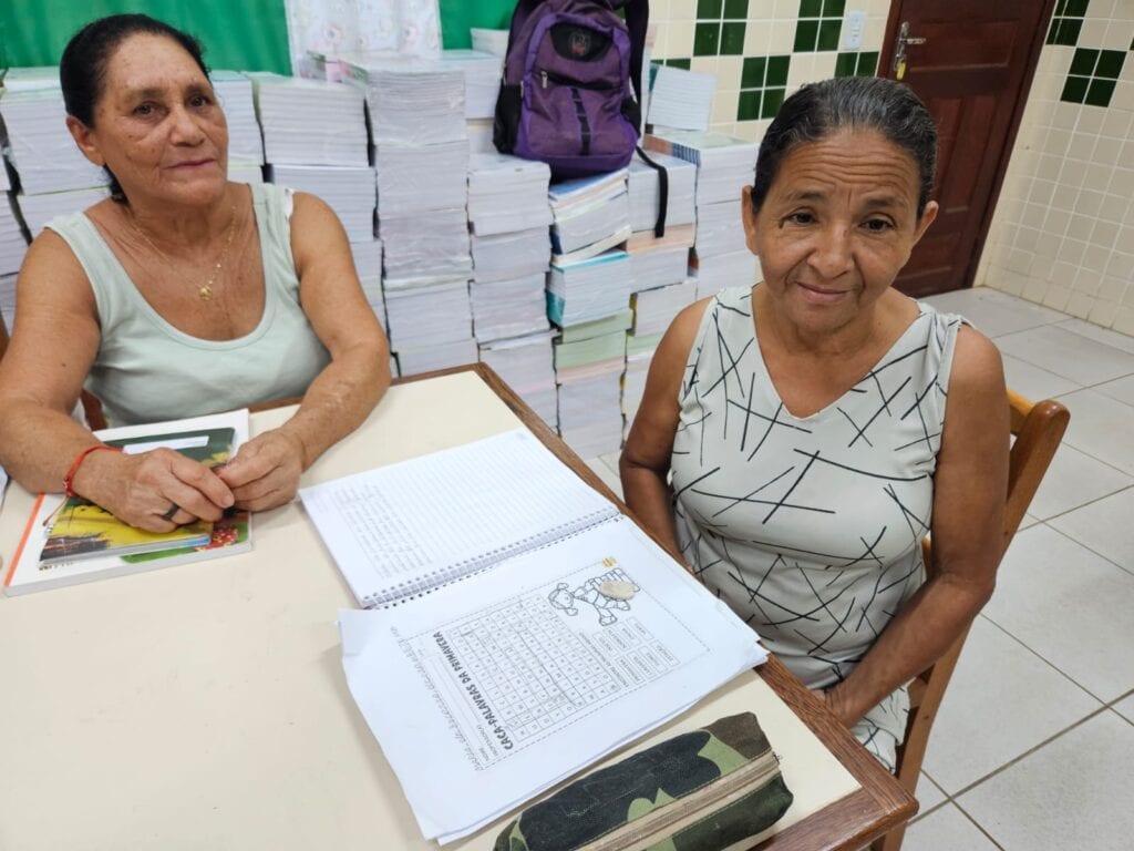 Dona Maria Olívia: “Já pego ônibus sozinha e sonho em ler a Bíblia”. Foto: Stalin Melo/Arquivo SEE