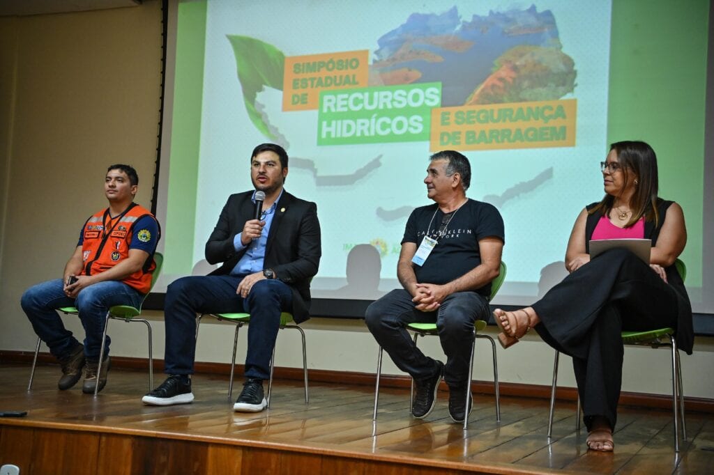 O simpósio foi realizado no auditório da Biblioteca Pública. Foto: Felipe Freire/Secom.