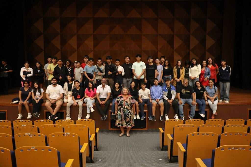 Exibição do filme “Oeste Outra Vez”, de Erico Rassi, no Centro Cultural de Moyobamba (CUMO). Foto: cedida