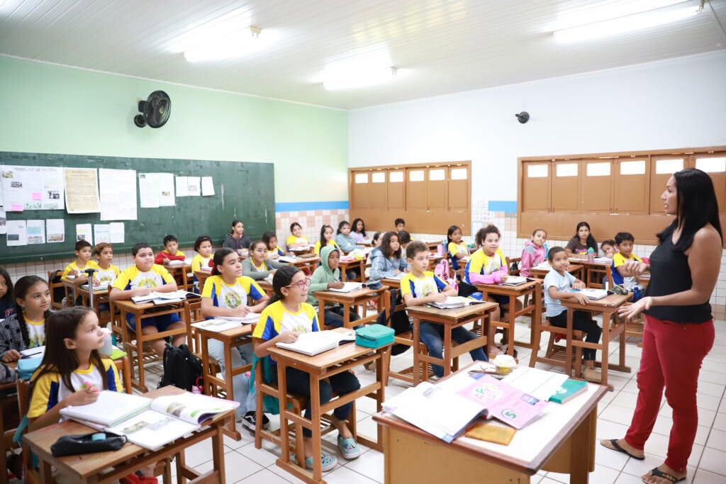 Desde 2023, o governo tem garantindo reajustes aos servidores da Educação. Foto: Mardilson Gomes/Arquivo SEE