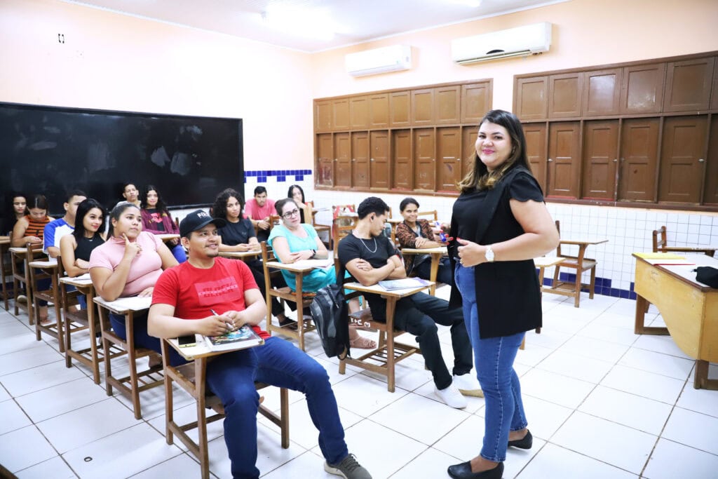 Profissionais contratados receberão bolsas com valores que variam de acordo com o nível de titulação e escolaridade do candidato, entre R$ 1.700 e 2.400. Foto: Ascom/SEE