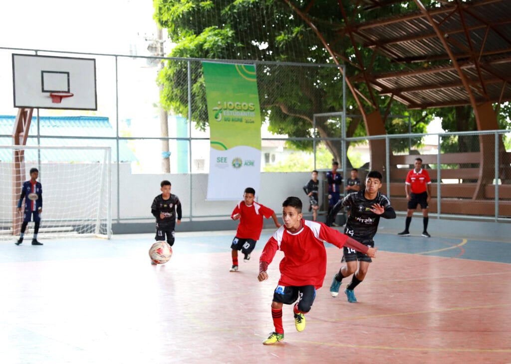 Equipes de futsal e basquetebol devem se inscrever pelo site da SEE. Foto: Mardilson Gomes/SEE