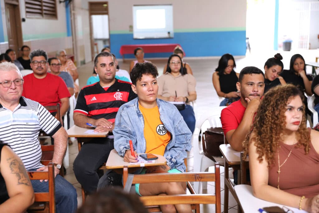 Oficina contou com a participação de todos os profissionais da escola. Foto: Mardilson Gomes/SEE