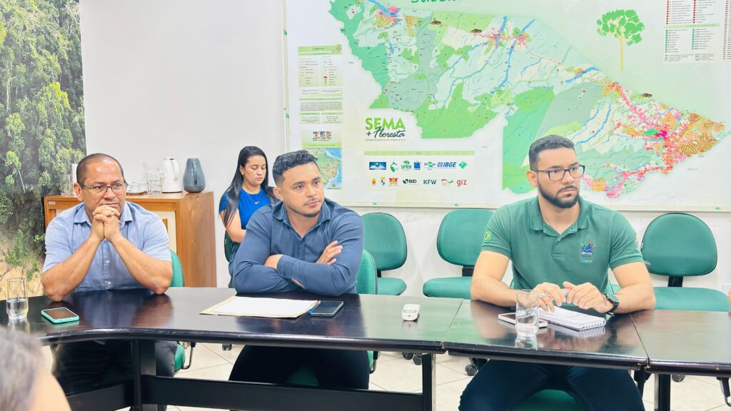 Participaram da reunião representantes da Sema, Ibama, Colônias de Pescadores de Cruzeiro do Sul, Colônia de Pescadores Z12 de Brasileia, Ufac e Ifac. Foto: Ana Thais Cordeiro/IMC