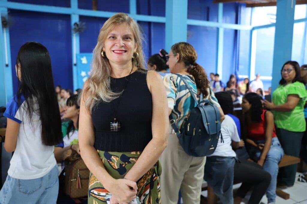 Professora Ana Lúcia de Luca, diretora do Ceja: “Vamos acolher os alunos da melhor forma”. Foto: Mardilson Gomes/SEE