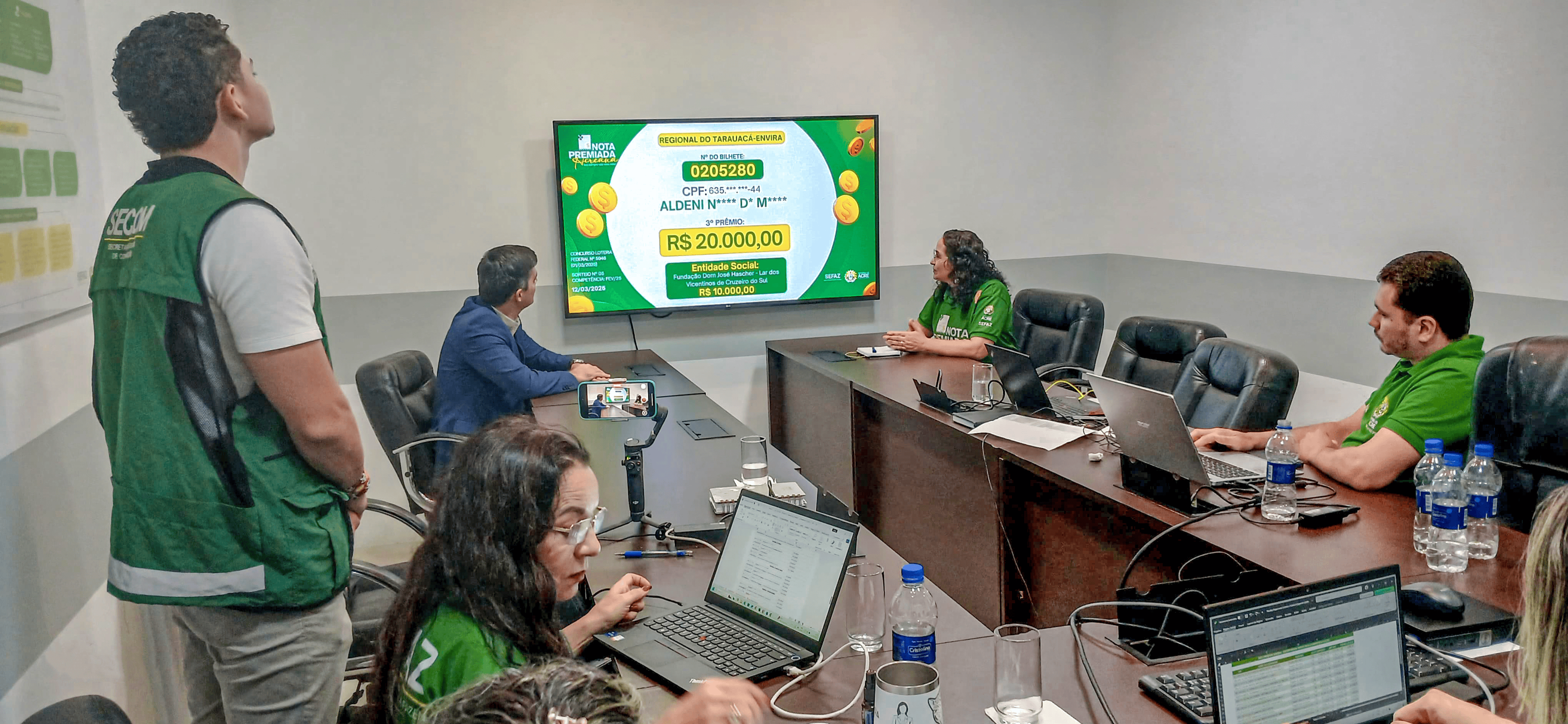 Divulgação dos ganhadores do Nota Premiada Acreana do mês de fevereiro. Foto: Evandro Souza/Sefaz