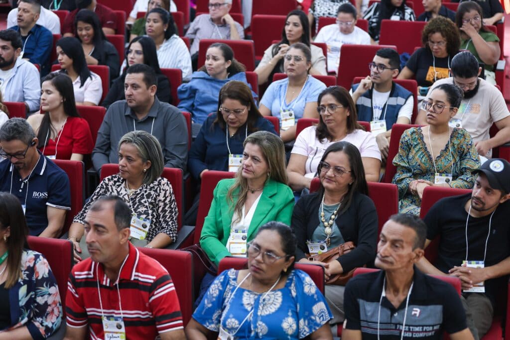 Sociedade civil, autoridades no assunto e delegados municipais participam da Cema. Foto: Pedro Devani/Secom