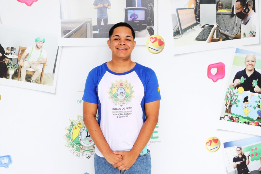 Estudante João Pedro de Souza, de 18 anos, passou em dois cursos na Ufac. Foto: Mardilson Gomes/SEE