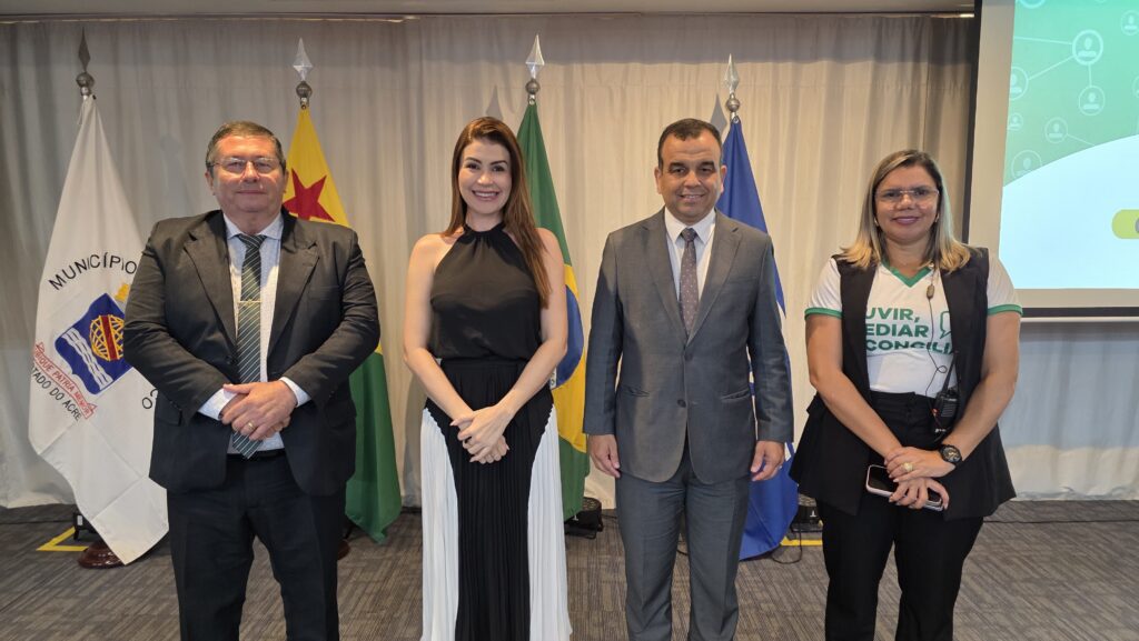 Ouvidor-geral do Estado de Rondônia, Erasmo Meireles e Sá; ouvidor-geral do Estado de São Paulo, Valdir Gomes Dias; controladora-geral do Estado, Mayara Cristine Bandeira; e ouvidora-geral, Márcia Cristina Portela. Foto: Raryka Souza/CGE