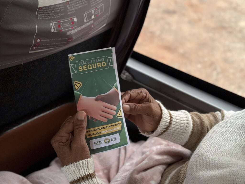 Atuação contínua da Ageac orienta usuários sobre direitos e deveres, reforçando a importância de escolhas seguras no transporte intermunicipal. Foto: Zeh Luiz Maciel/Ageac
