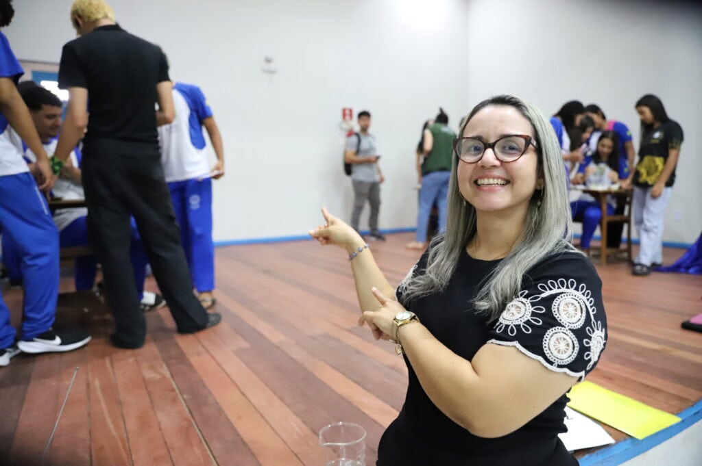Professora Marijara Maciel: ‘Aulões ajudam a enriquecer o estudo do que vai cair no Enem’.Foto: Mardilson Gomes/SEE