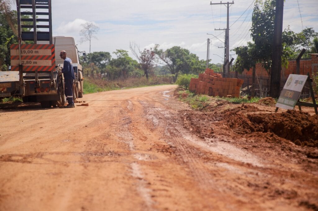 Investimento ultrapassa R$ 5 milhões e contempla 8 km de estrada. Foto: Neto Lucena/Secom
