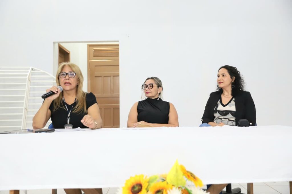 Técnicos da escola fazendária realizaram palestra aos estudantes. Foto: Mardilson Gomes/SEE