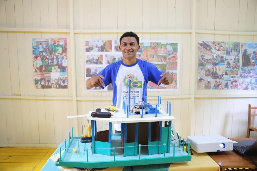 Andrey Ferreira: “Escola flutuante vai ajudar muito no ano letivo”. Foto: Mardilson Gomes/SEE