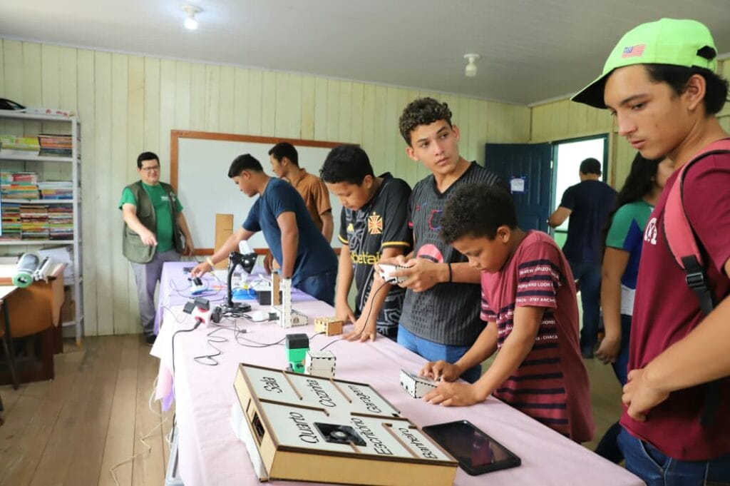 Alunos da escola Santa Fé tiveram acesso a diversas ações da Educação. Foto: Mardilson Gomes/SEE