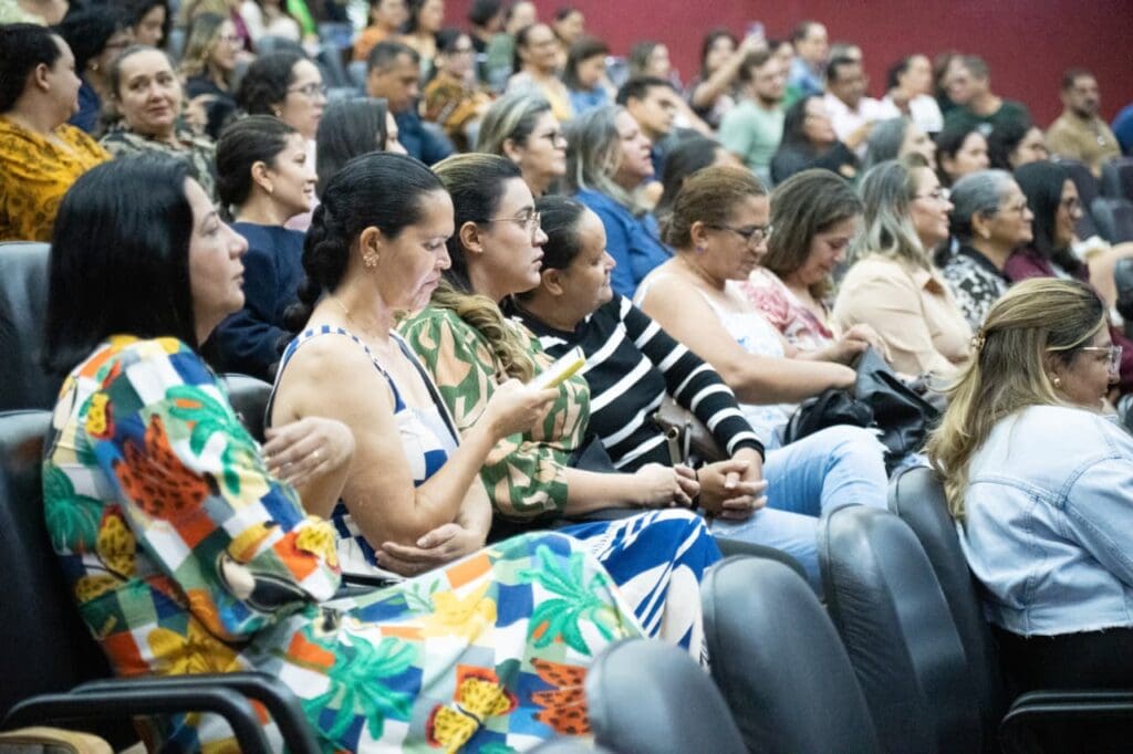 Educadores participaram de momentos de fala e esclarecimento de dúvidas durante o evento. Foto: Marcos Santos/Secom