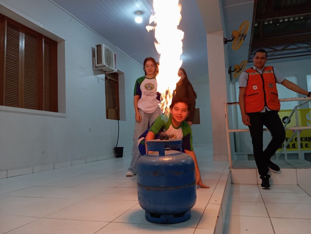 Defesa Civil explica, principalmente, como agir durante vazamento de gás. Foto: Jean Lopes/Defesa Civil