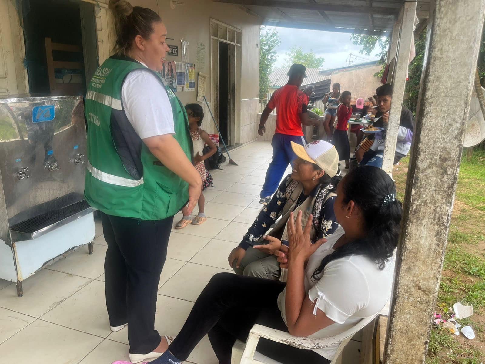 Equipes da SEASDH tem ido aos abrigos para verificar situação dos migrantes e trabalhar integrado com ajuda humanitária. Foto: cedida