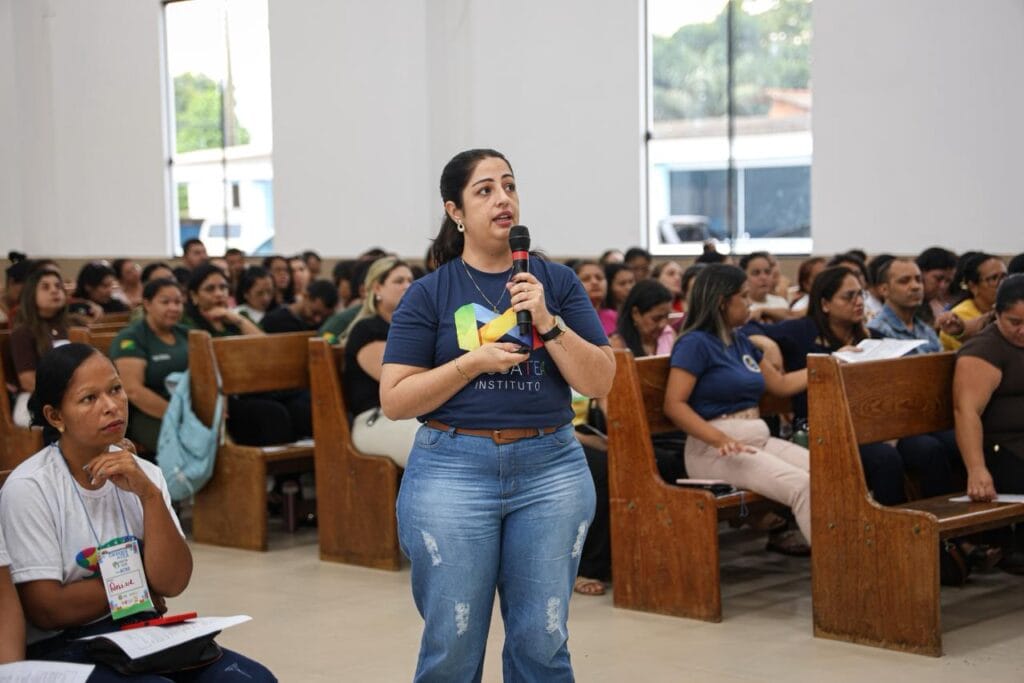 Capacitação abordou ações educativas sobre manejo comportamental, para lidar com as situações desafiadoras no cotidiano do TEA. Foto: José Caminha/Secom