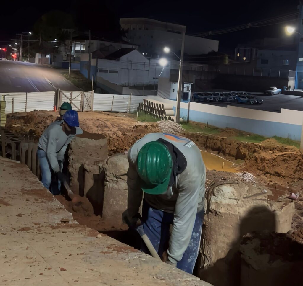 A partir das obras públicas, Estado amplia as oportunidades de trabalho e renda para milhares de operários da construção civil. Foto: Kalyel Vieira/Seop