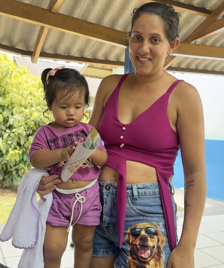 Mais de 70 crianças foram atendidas pelo pediatra. Foto: Fernando Santtos/SEASDH