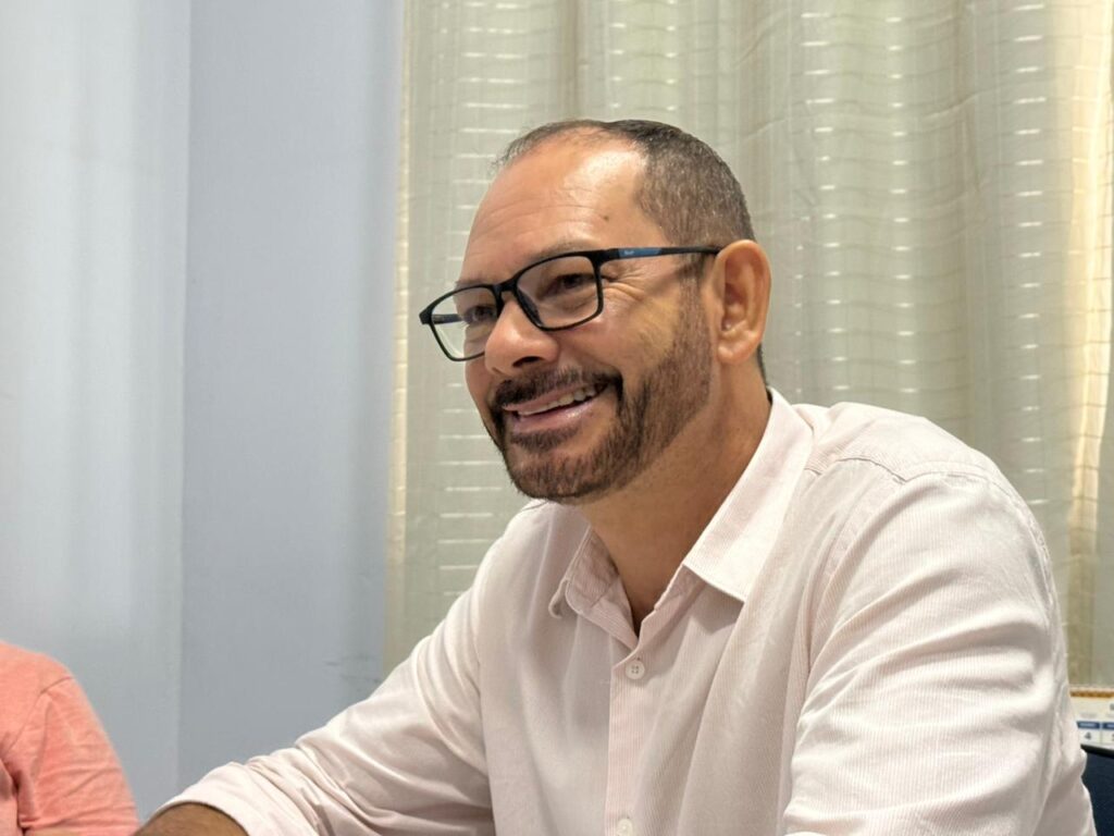 Gecildo da Conceição, coordenador-geral do CAP-AC, reforça o compromisso da instituição com a inclusão e o desenvolvimento dos estudantes com deficiência visual. Foto: Andrey Maia/SEE