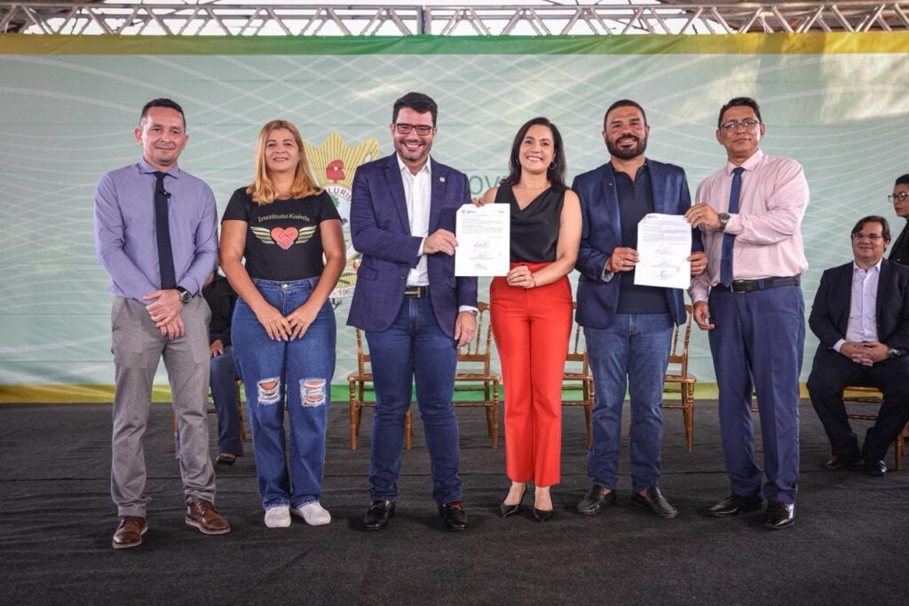 União entre governo do Acre e deputados estaduais reforça a importância do poder público em comunhão com a sociedade civil. Foto: José Caminha/Secom