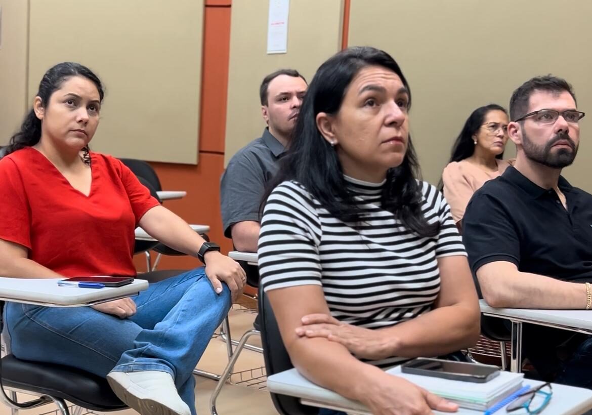 Reunião marca mais uma etapa na implantação do Projeto Padrão OCA de Atendimento no Pronto-Socorro de Rio Branco. Foto: Ludymila Maia/OCA