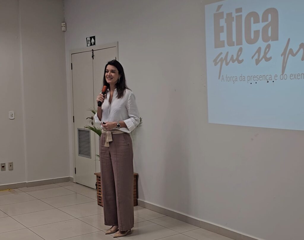 Comunicóloga, Vanessa Igami, ressalta a ética como parte da vida diária. Foto: Isabelle Nascimento/Iapen
