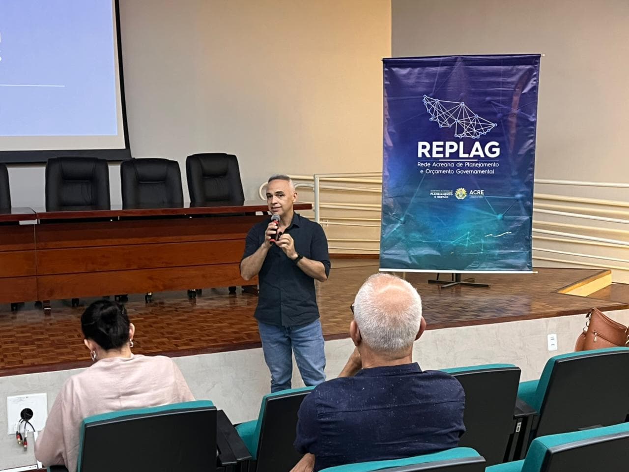 Secretário Ricardo Brandão reforçou a importância do planejamento estratégico e do uso responsável dos recursos públicos para garantir avanços na gestão e melhorias para a população acreana. Foto: Ascom/Seplan