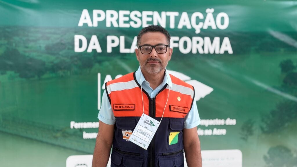 O coordenador estadual de Proteção e Defesa Civil, coronel Carlos Batista, ressalta que a plataforma é essencial para que os órgãos de monitoramento possam planejar ações preventivas, minimizando riscos, danos e prejuízos para famílias. Foto: Emanoel Farias/Sema