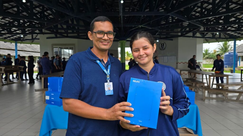 Equipamentos serão utilizados como ferramenta pedagógica para ampliar o acesso à tecnologia e fortalecer o aprendizado dos alunos. Foto: Glédisson Albano/SEE
