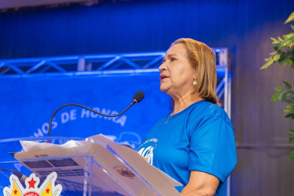 A coronel Margarete contou um pouco dos desafios enfrentados pelas pioneiras. Foto: Matheus Holanda/PMAC